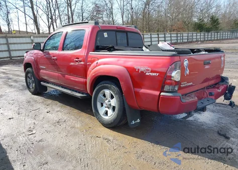 2013 Toyota Tacoma Base V6 z USA, uszkodzony, nr VIN 3TMLU4EN2DM105557